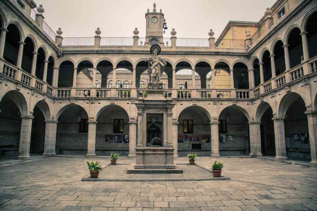 Raval Courtyard