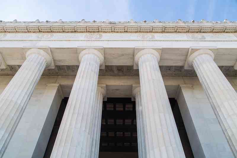 Lincoln Memorial columns