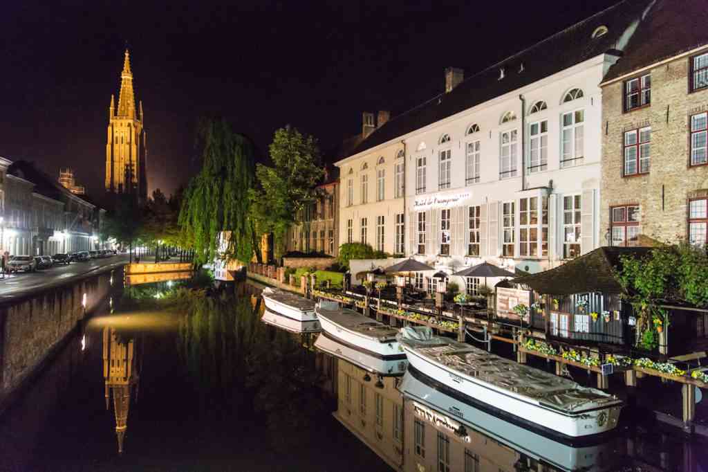 Bruges at night