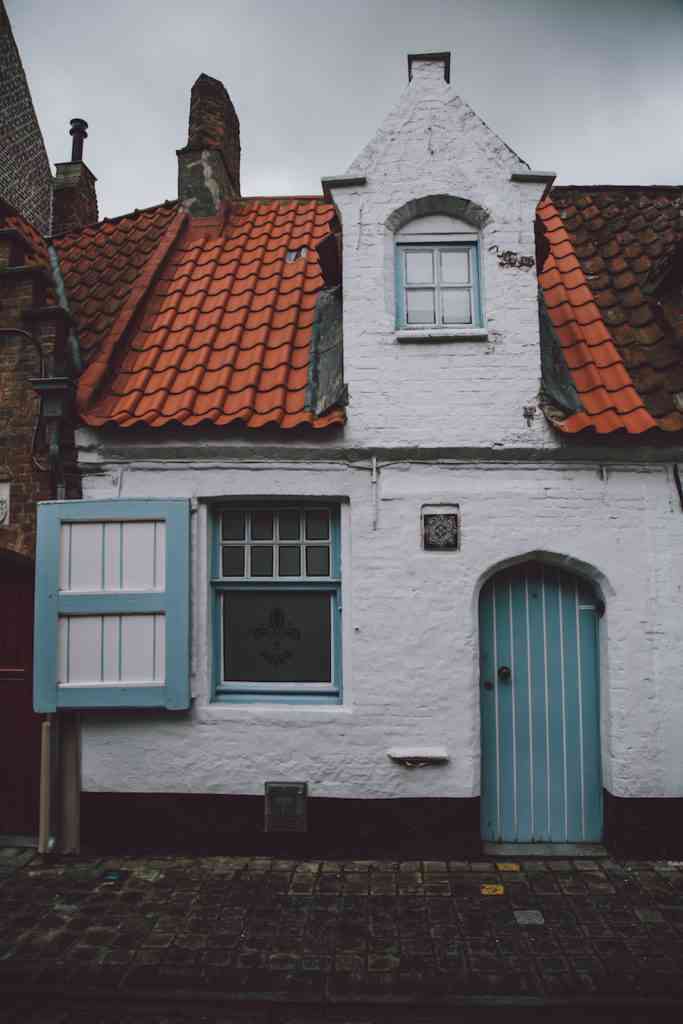 Bruges house